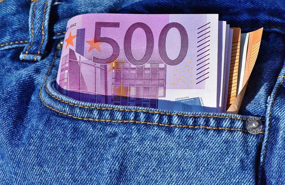 Κατώτατος μισθός: Μπορεί να φτάσει και τα 730 ευρώ